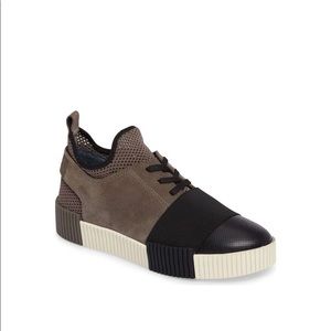 Marc Fisher mlryley sneakers